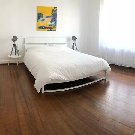 Appartement Grand 3 Pieces Stationnement Gratuit Dans La Rue *