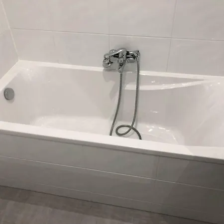 Appartement Grand 3 Pieces Stationnement Gratuit Dans La Rue